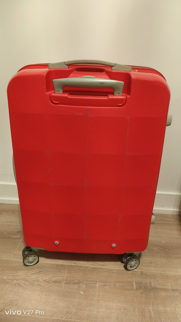 Red VIP Suitcase - photo 2