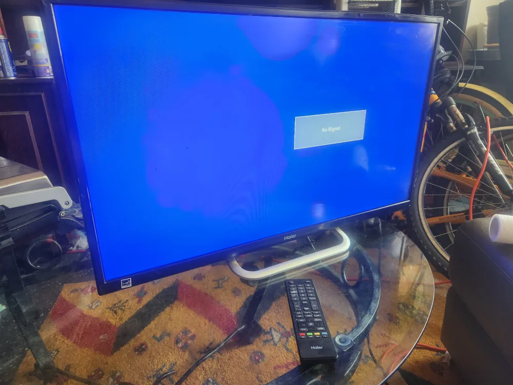 Haier 28-inch TV thumbnail