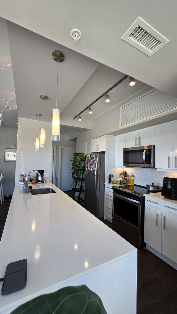 2 bed 2 bathroom Apartment - photo 2