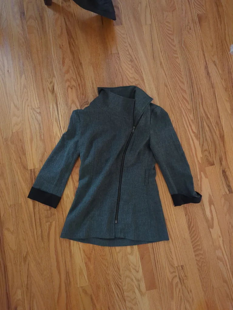 Dynamite Lightweight Grey Asymmetrical Jacket 🇨🇦 thumbnail