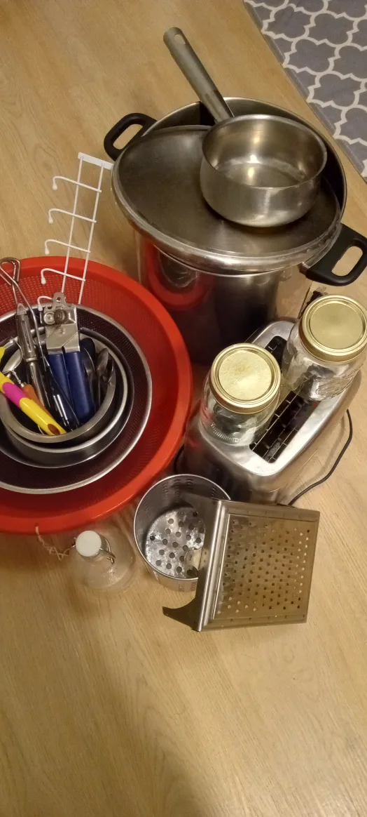 Bundle Steels Kitchen Utensil $30. thumbnail