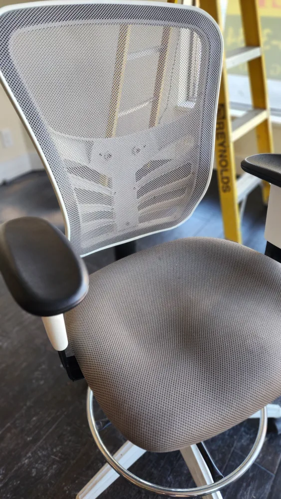 Ergonomic Mesh Drafting Chair – Adjustable & Comfortable image indicator(2)