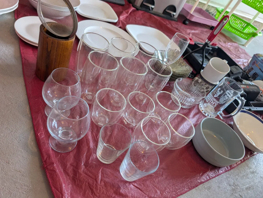 Garage sales  of Houseware Items image indicator(4)