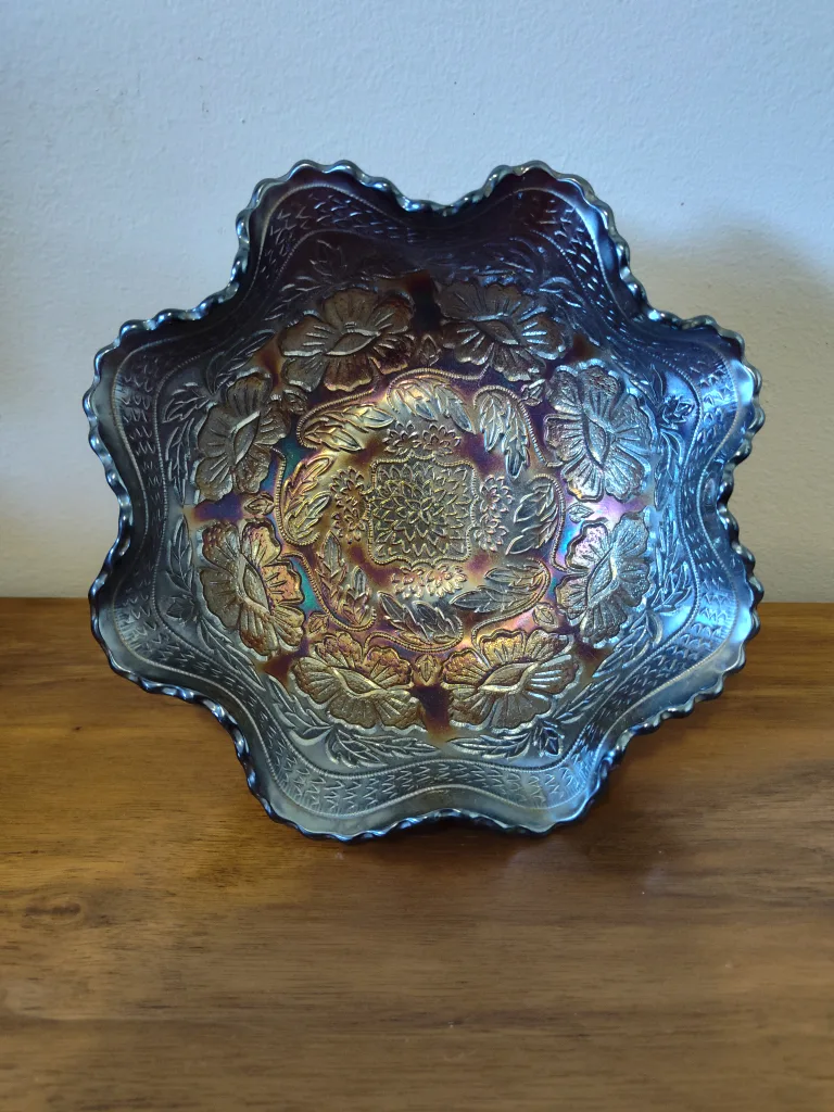 Vintage Carnival Glass Bowl thumbnail
