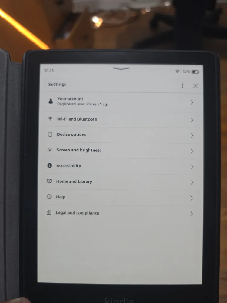 Amazon Kindle Paperwhite Signature edition along with Case image indicator(8)