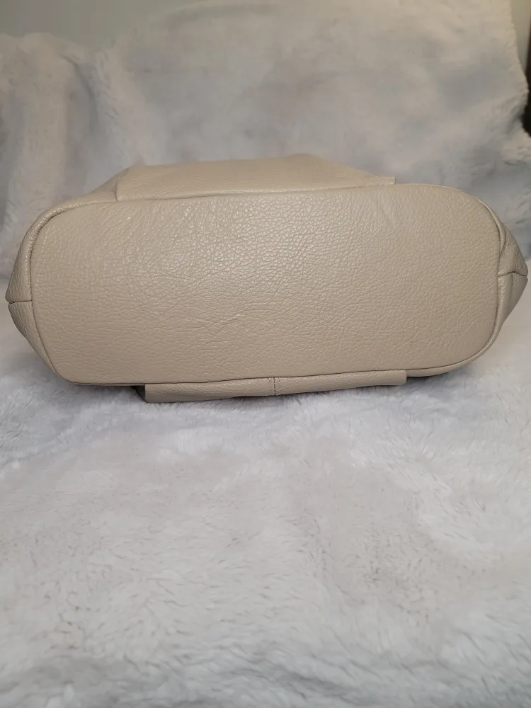 New Italian Leather handbag image indicator(6)