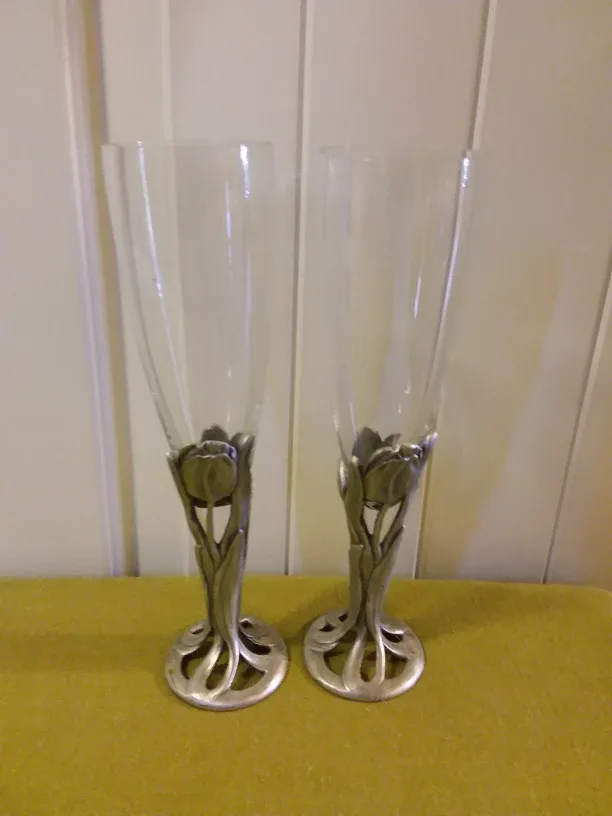 Pair of Art Nouveau Champagne Flutes 🥂 🇨🇦 thumbnail