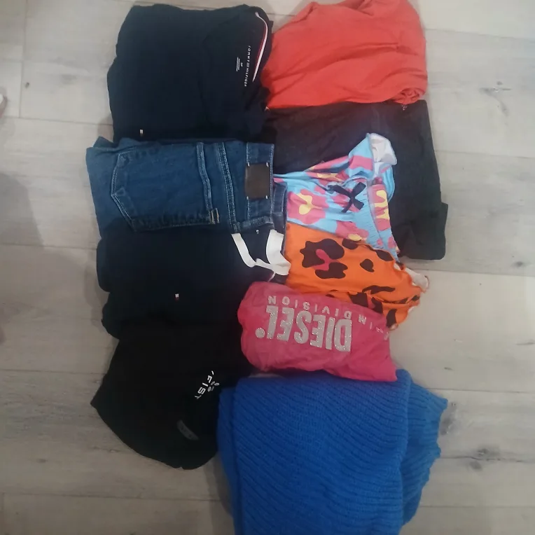 Assorted Clothing Bundle thumbnail