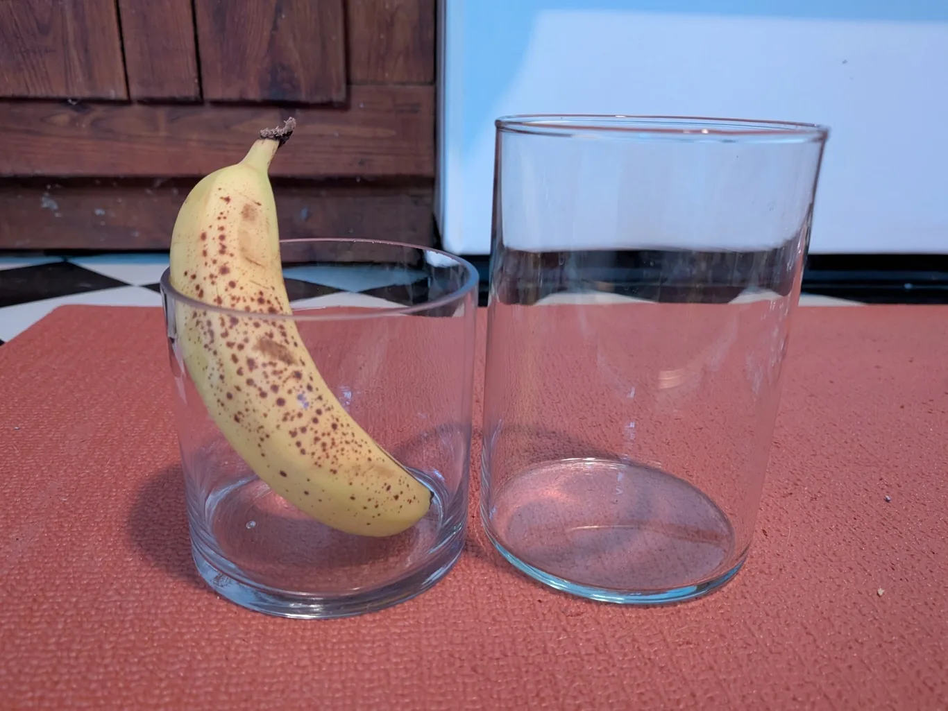pair of glass vases thumbnail
