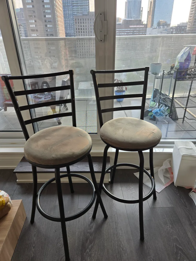 pair of barstools thumbnail