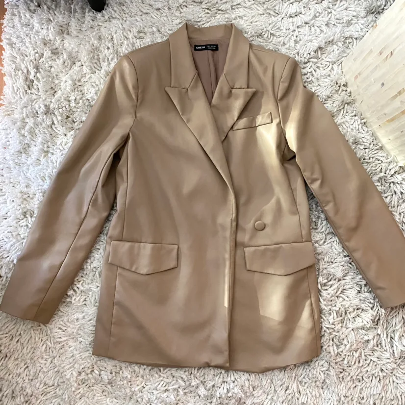 Chic Vegan Leather Jacket Size S thumbnail