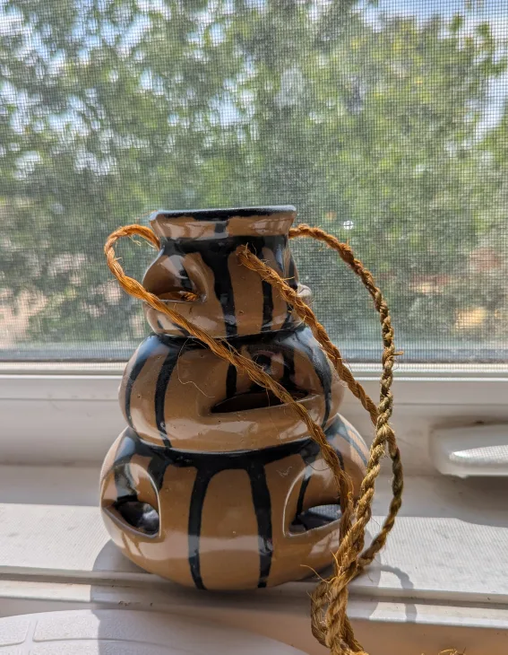 Unique Glazed clay Hanging Planter 🇨🇦 thumbnail