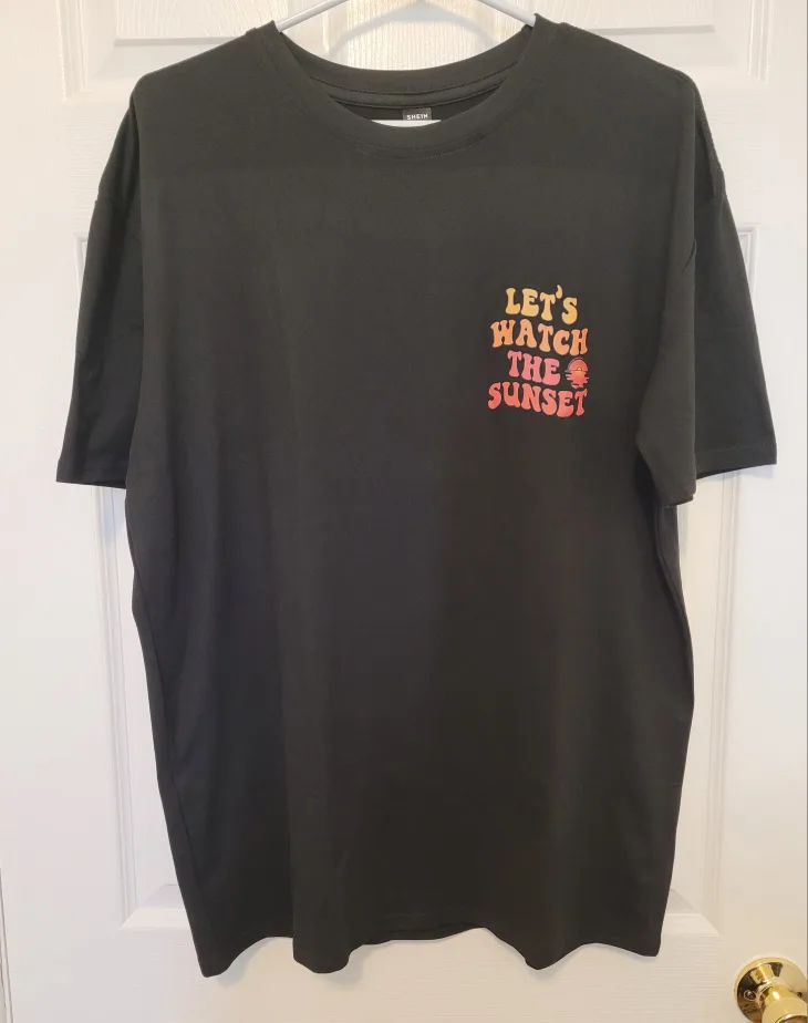 Shein Oversized Black Graphic T-Shirt - Size S image indicator(7)