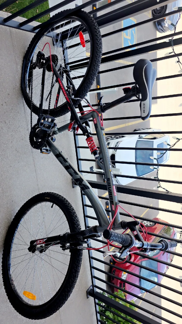 CCM Savage 27.5" Mountain Bike thumbnail