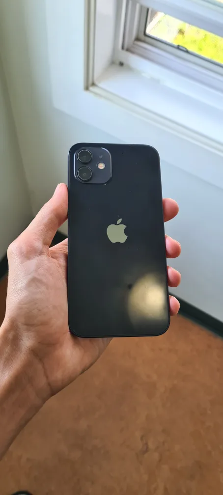 Apple iPhone 12 - Black thumbnail