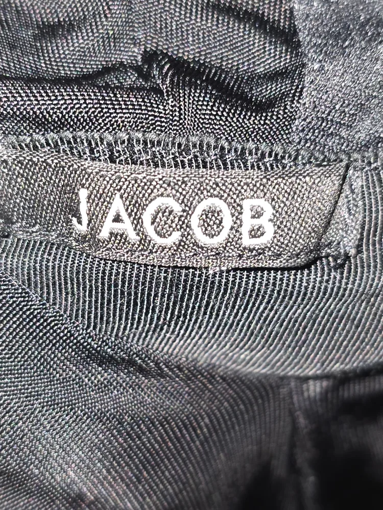 Jacob Black Sleeveless Top image indicator(3)