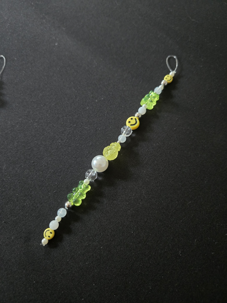 Handmade Beaded Phone Charm - photo 2