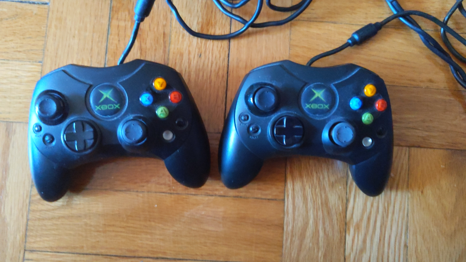 Original Xbox Console with 2 Controllers and Remote and Games - photo 4