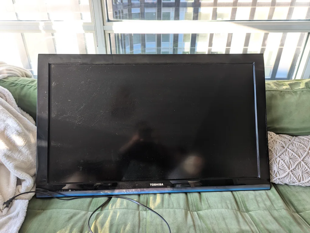 42" Toshiba TV thumbnail