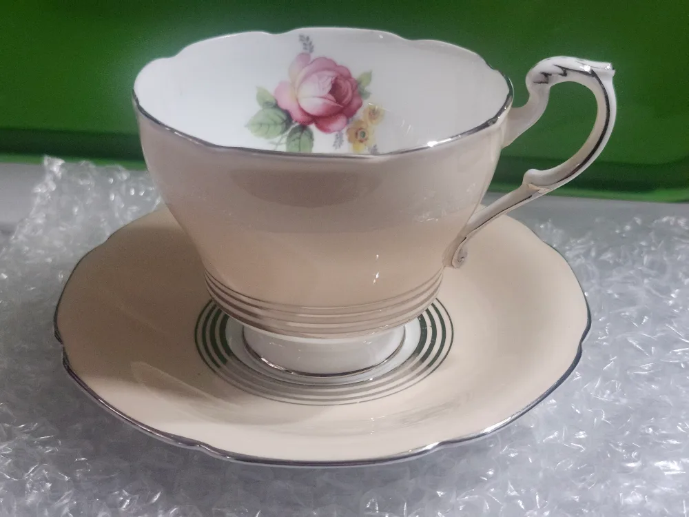 Paragon Fine Bone China Tea Cup & Saucer thumbnail