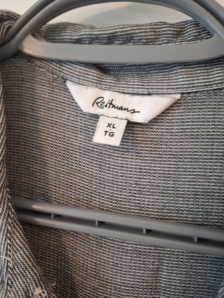 Reitmans XL Sleeveless Blouse image indicator(3)