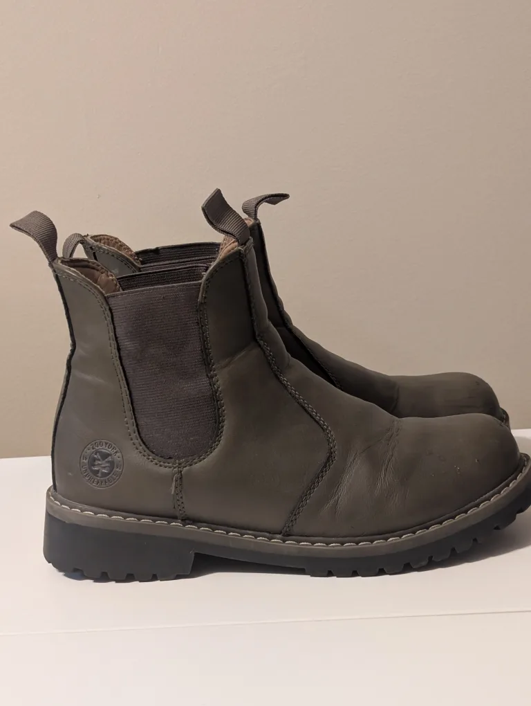Scout Troopa Chelsea Boots - Size 6-7 thumbnail