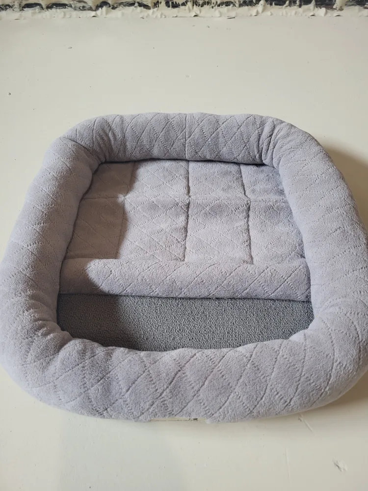 SmartyKat Grey Quilted Cat Bed image indicator(2)