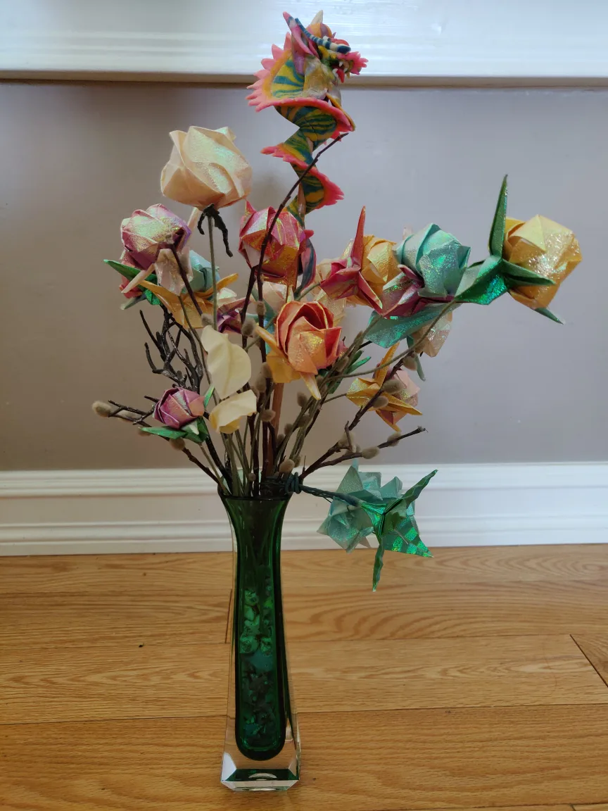 Handmade Dragon / Rose Flowers / Lucky Stars in Decorative Vase image indicator(2)