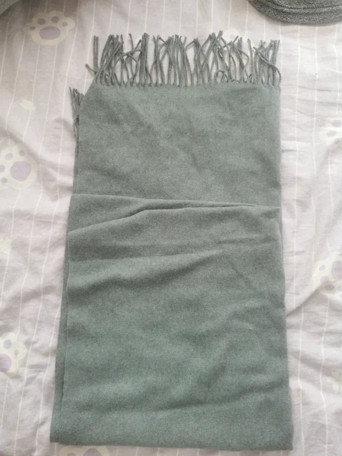 Grey with green Scarf thumbnail
