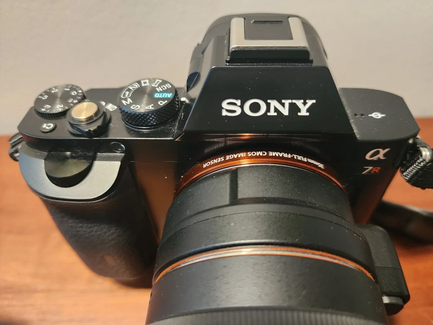 Sony α7R Camera with Zeiss Lens - special holiday price! image indicator(4)
