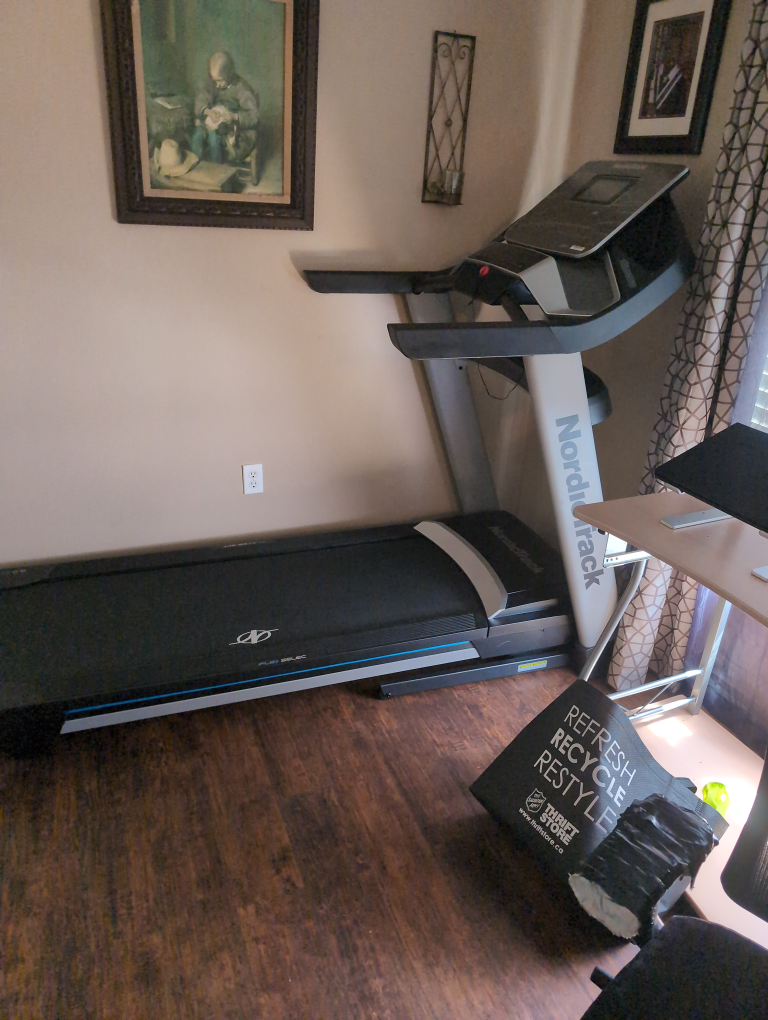NordicTrack EXP 7i folding Treadmill