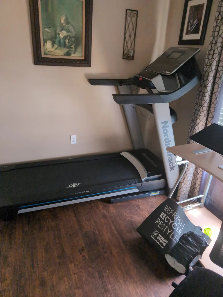 NordicTrack EXP 7i folding Treadmill thumbnail