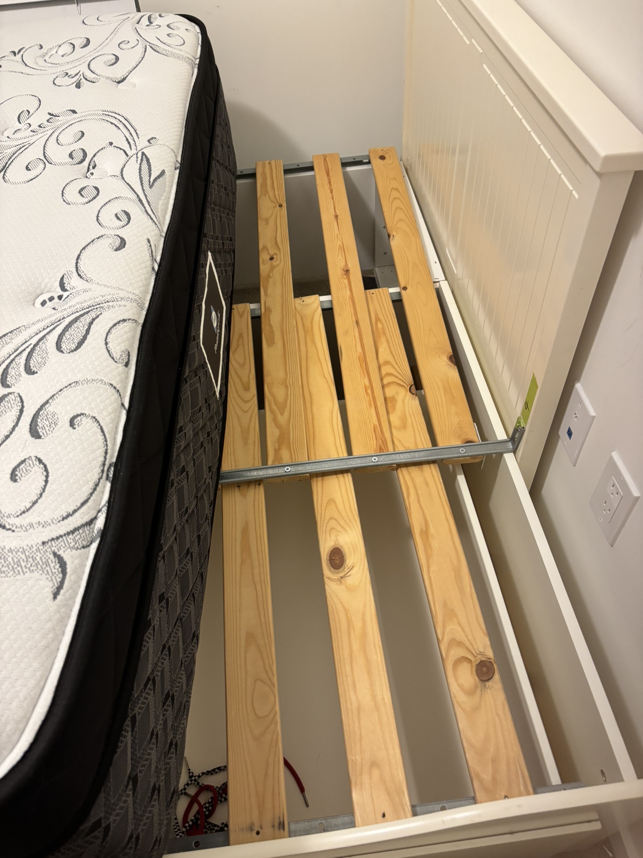Mattress and Bed Frame - photo 3