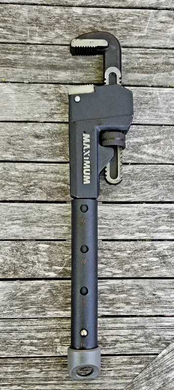 MAXIMUM Extendable Pipe Wrench thumbnail