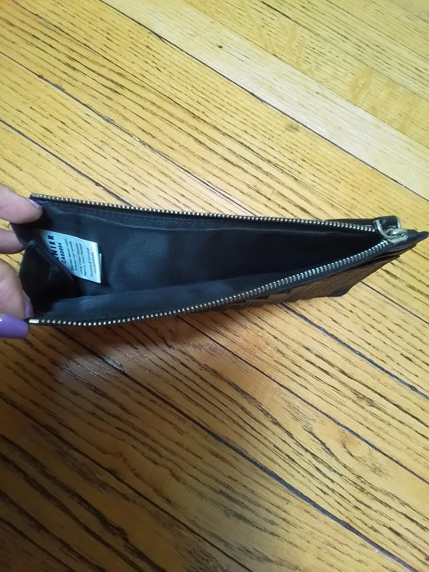 Danier Black Leather  Wallet image indicator(3)