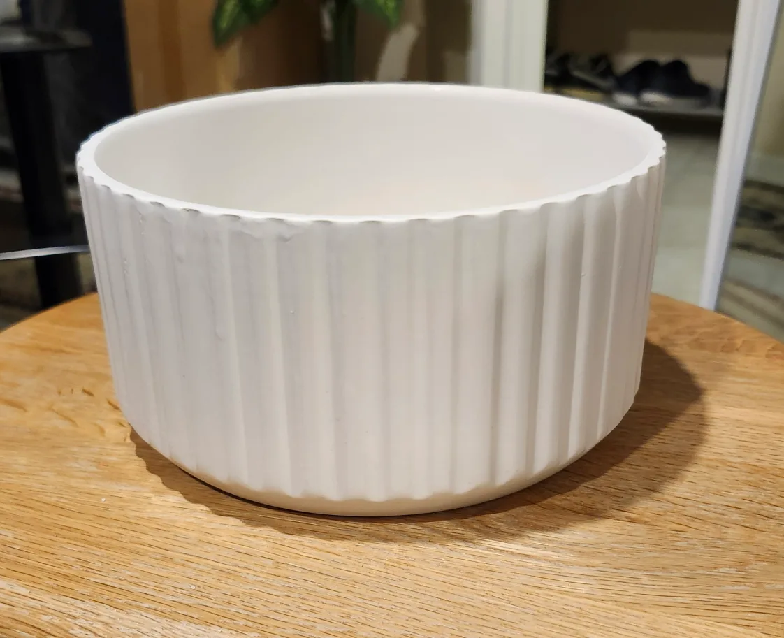 White Ceramic Ribbed Planter image indicator(2)