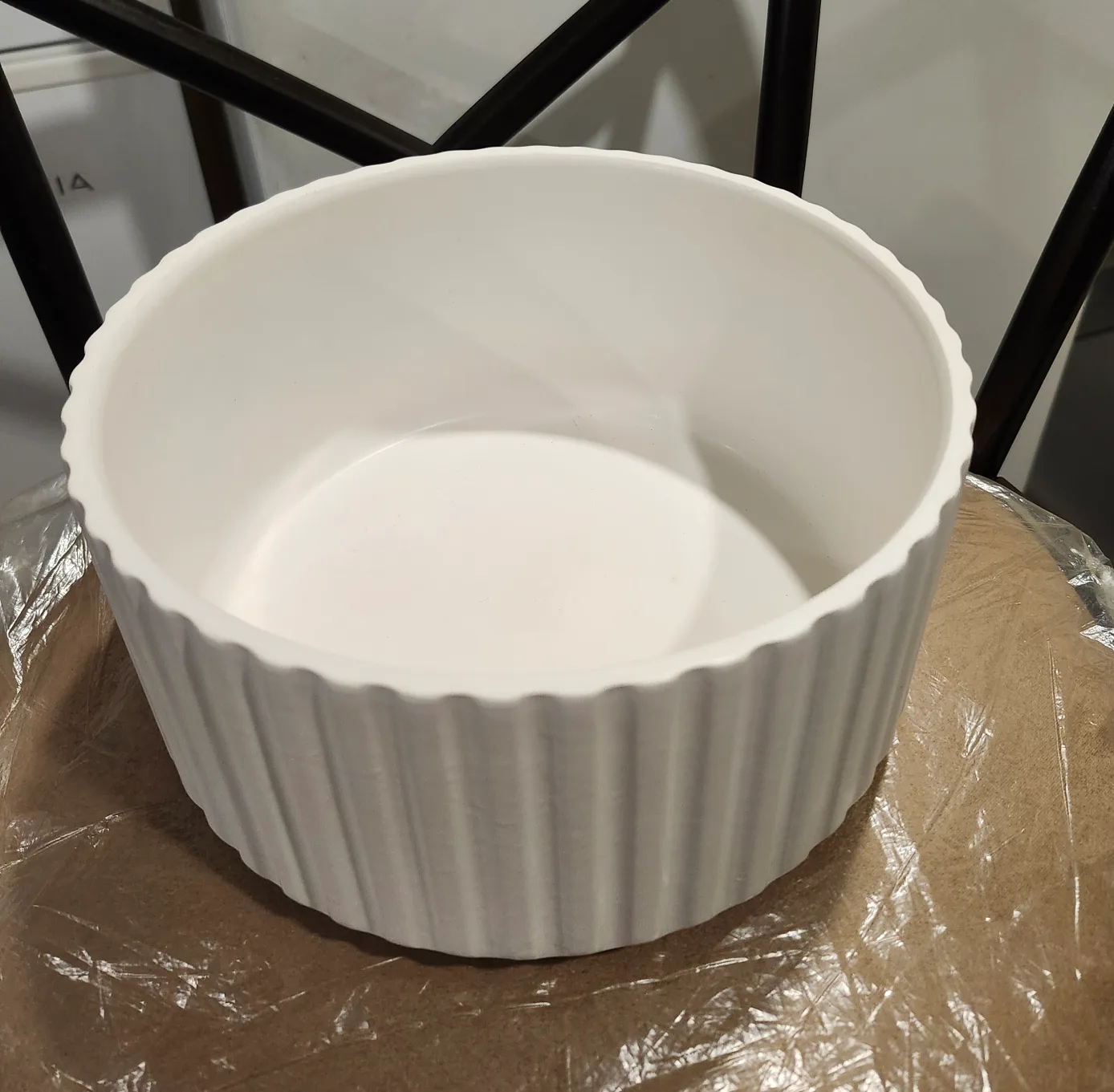 White Ceramic Ribbed Planter image indicator(3)