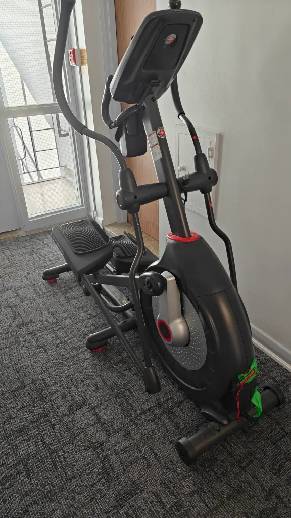 Schwinn 470 Elliptical Machine - Great Condition! thumbnail