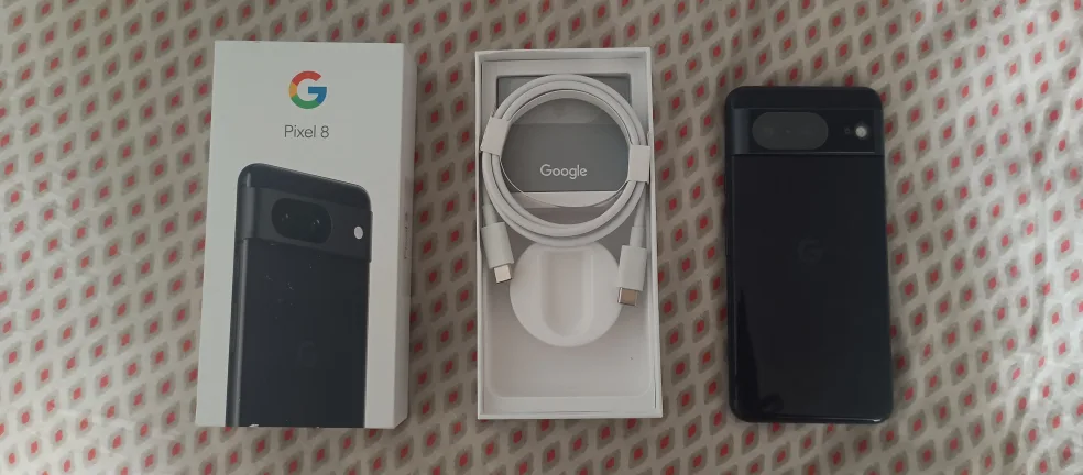 Google Pixel 8 - Like New! thumbnail