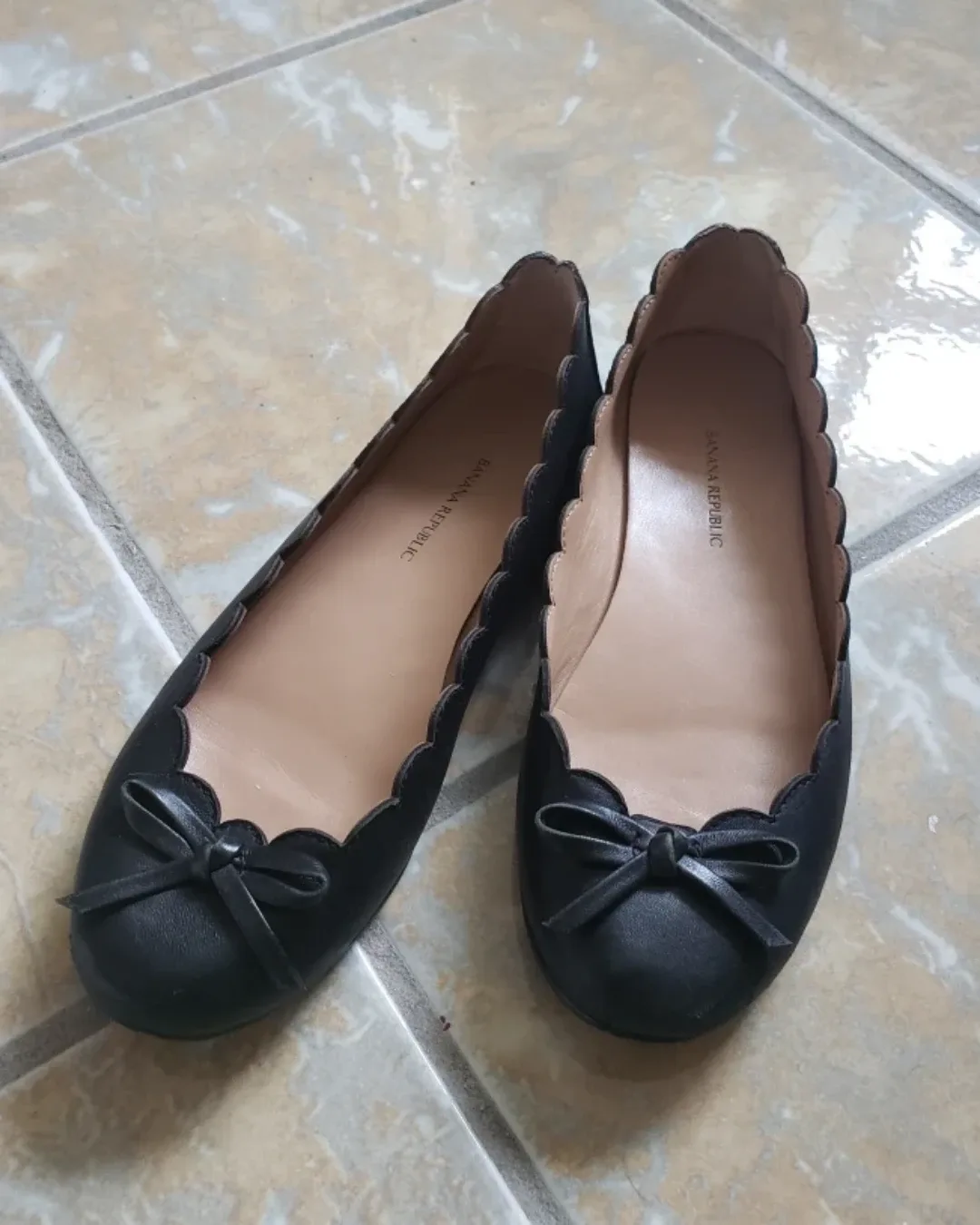 Banana Republic Black Leather Flats 🇨🇦 image indicator(5)