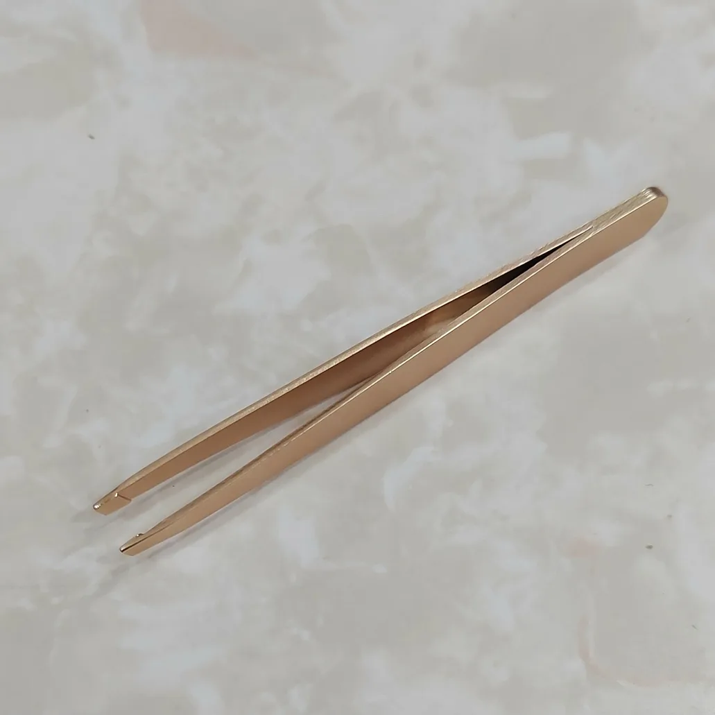 FREE tweezers 🇨🇦 thumbnail
