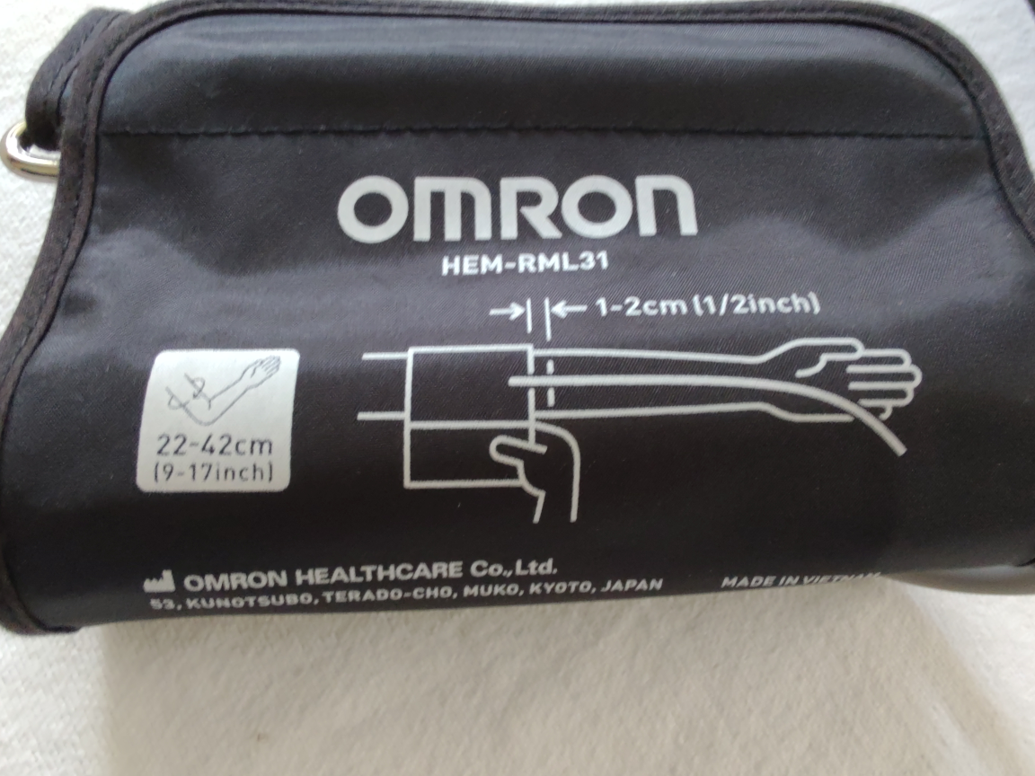 Omron Blood Pressure Monitor 🧡 - photo 4