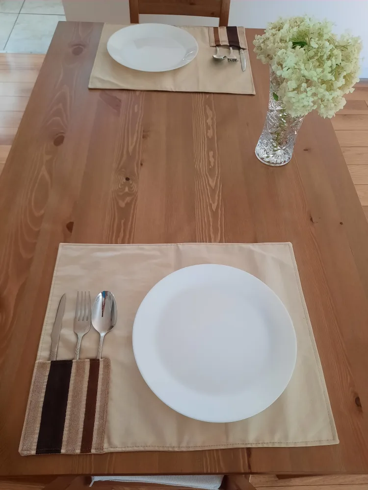 Handmade Placemats with Cutlery Pockets image indicator(2)