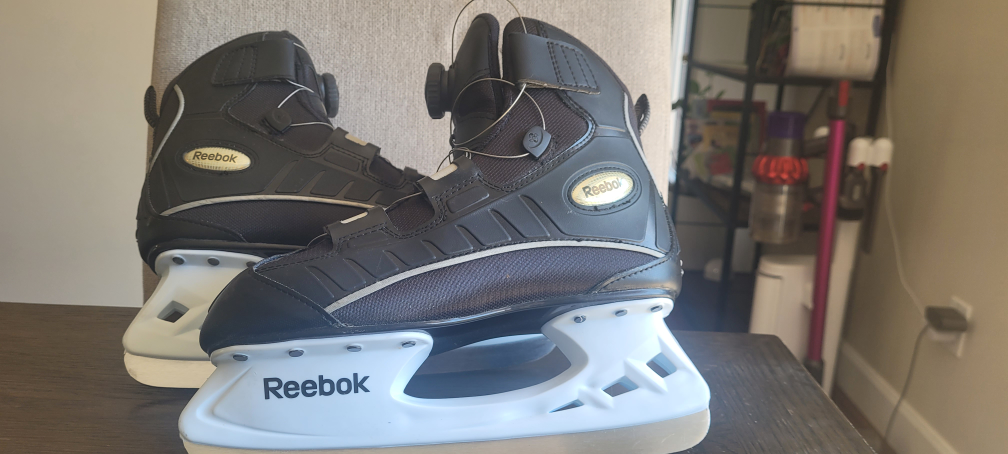 Reebok Hockey Skates kids size 6 - photo 2