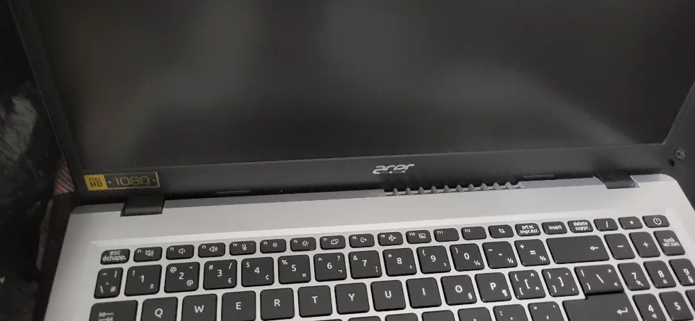 Acer Aspire 3 15 Laptop image indicator(7)