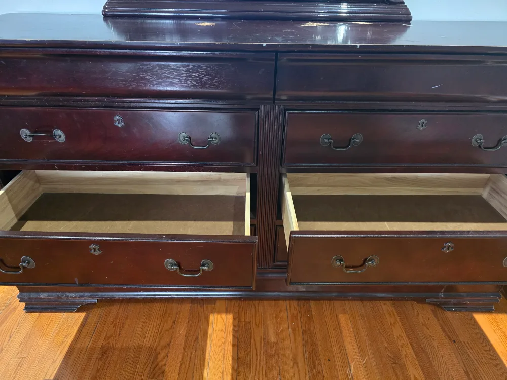 8 Drawer Vintage Dresser with Mirror - Dark Wood image indicator(6)