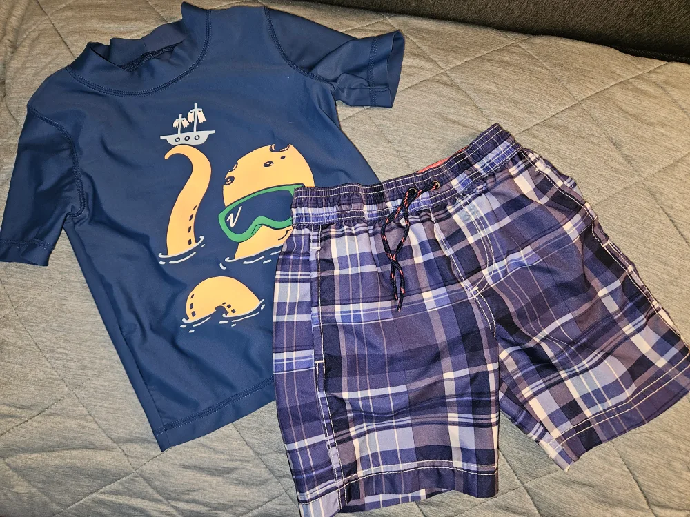 Boys Swimwear Size 4t thumbnail