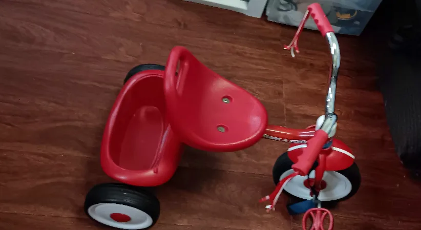 #Freecycle Radio Flyer Red Tricycle thumbnail