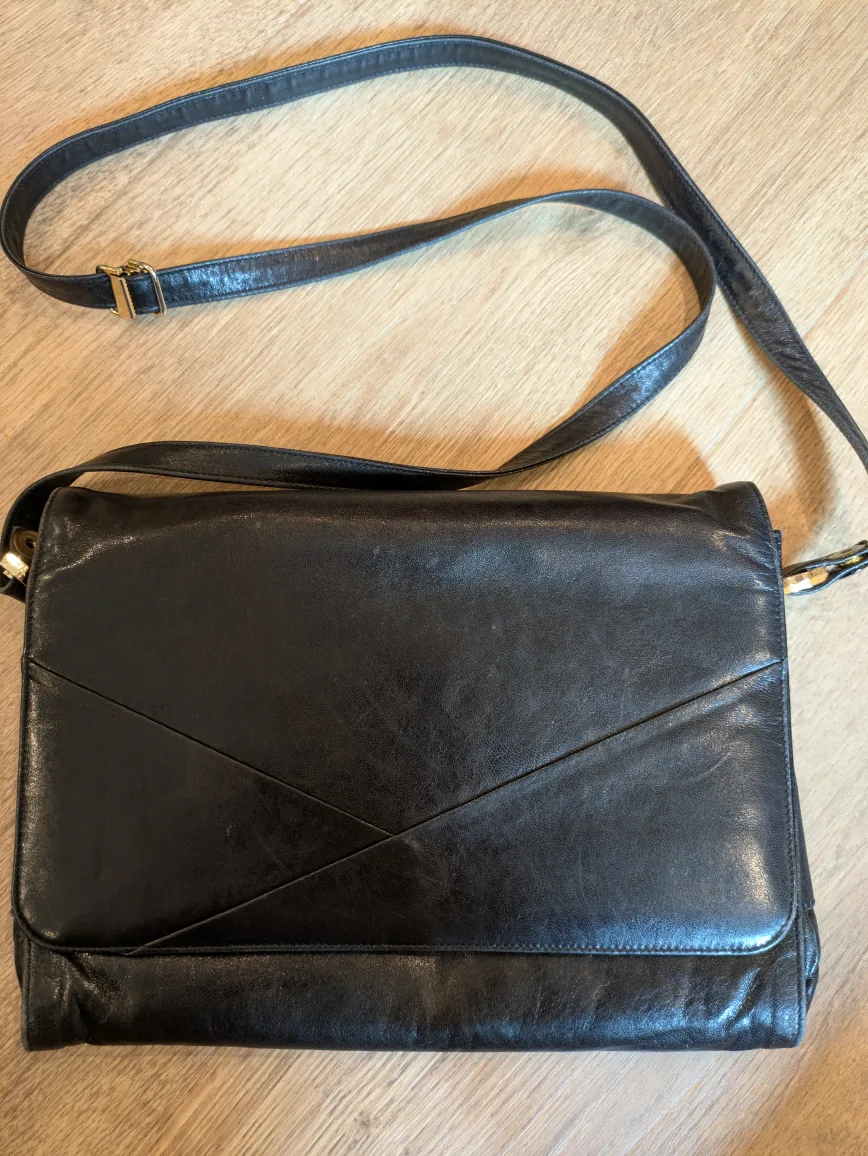 Vintage Black Leather Shoulder Bag thumbnail