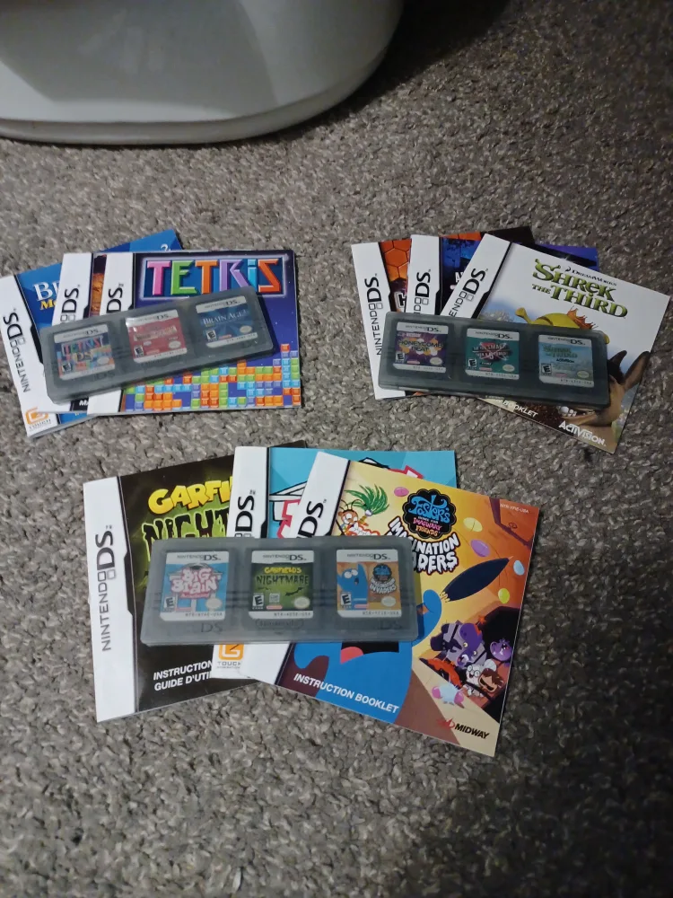 Nintendo DS Games Lot - Tetris, Shrek, Garfield thumbnail